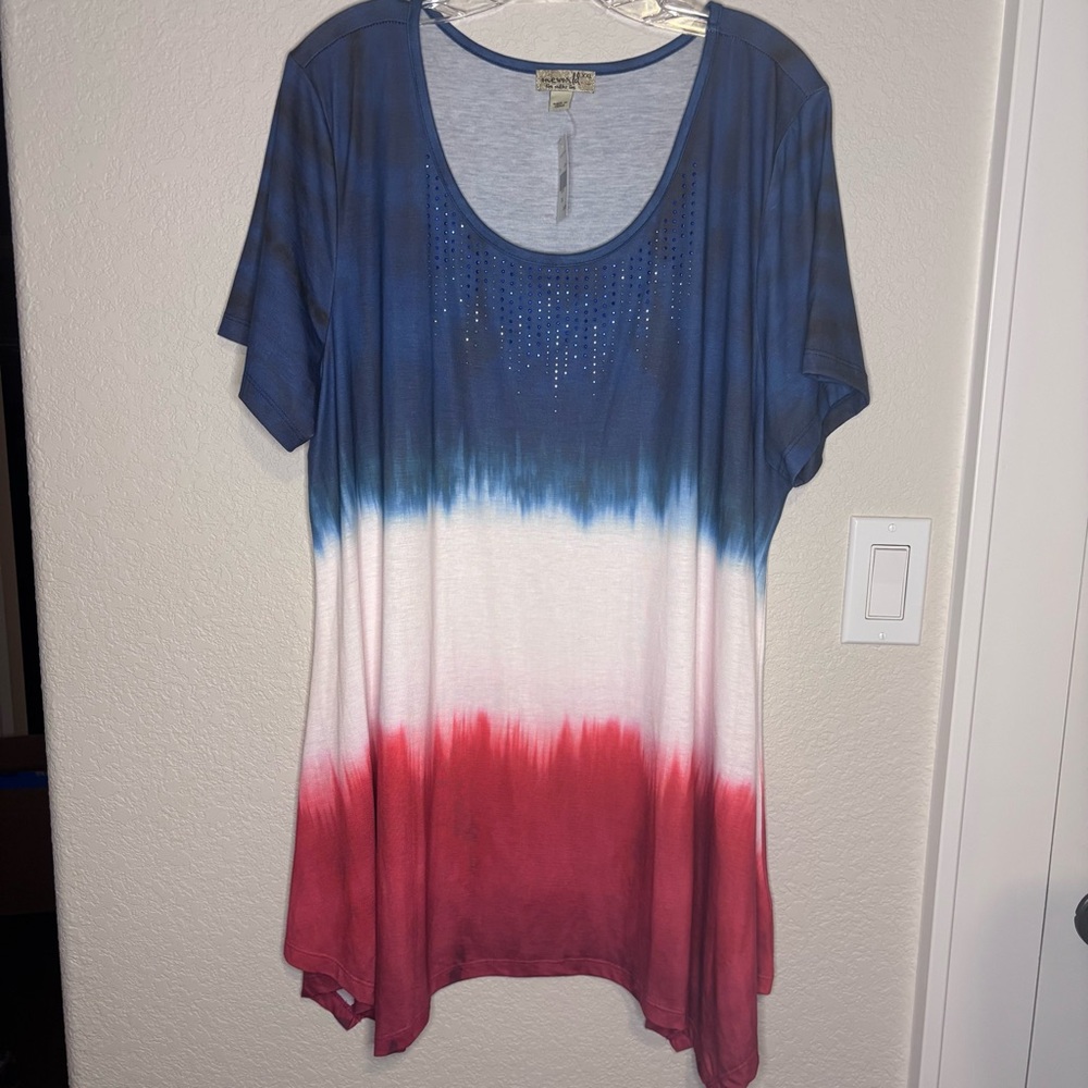ONE WORLD Red, White, and Blue Ombre Short‎ Sleeve Top